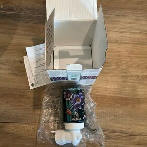 Scentsy Floral Plug-In Warmer - Midnight Floral NIB